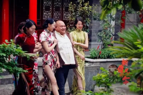 费拉拉吉罗拉默酒店管理毕业证
